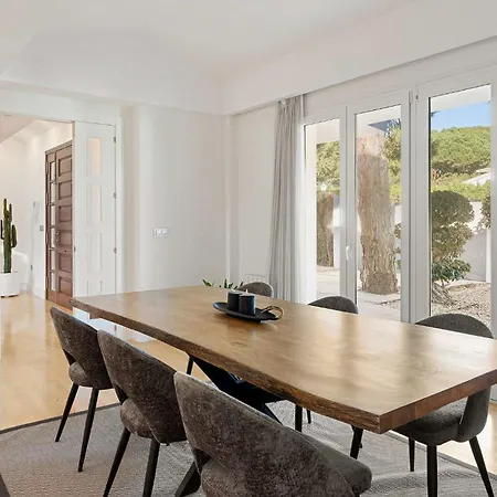 Вілла Anna Pool Gym Cinema Pool 7 Bedrooms Марбелья