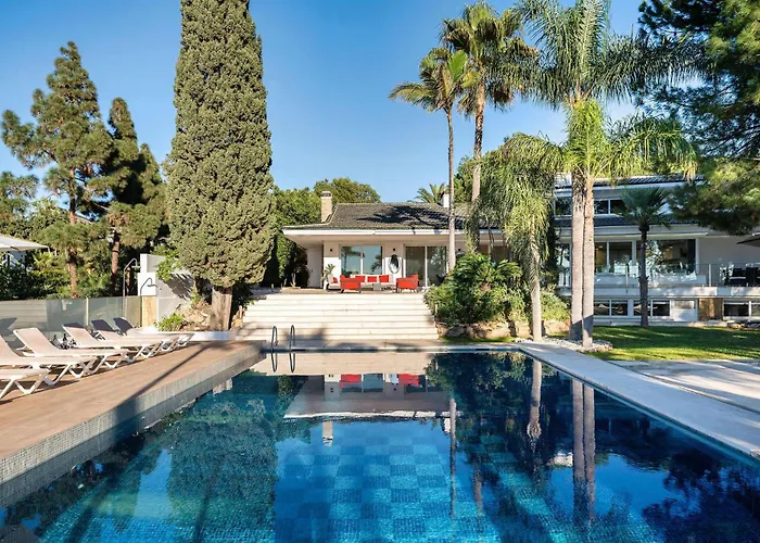 빌라 Anna Pool Gym Cinema Pool 7 Bedrooms 마르베야