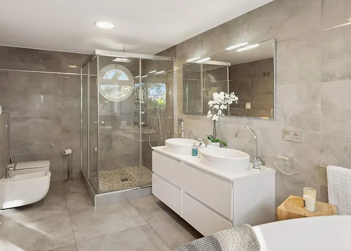 Anna Pool Gym Cinema Pool 7 Bedrooms 마르베야